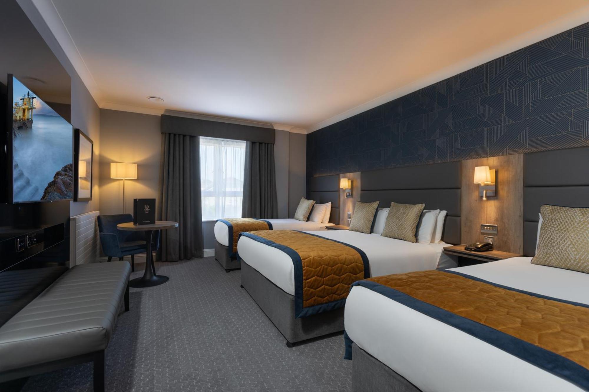 Clybaun Hotel Голвей Екстер'єр фото