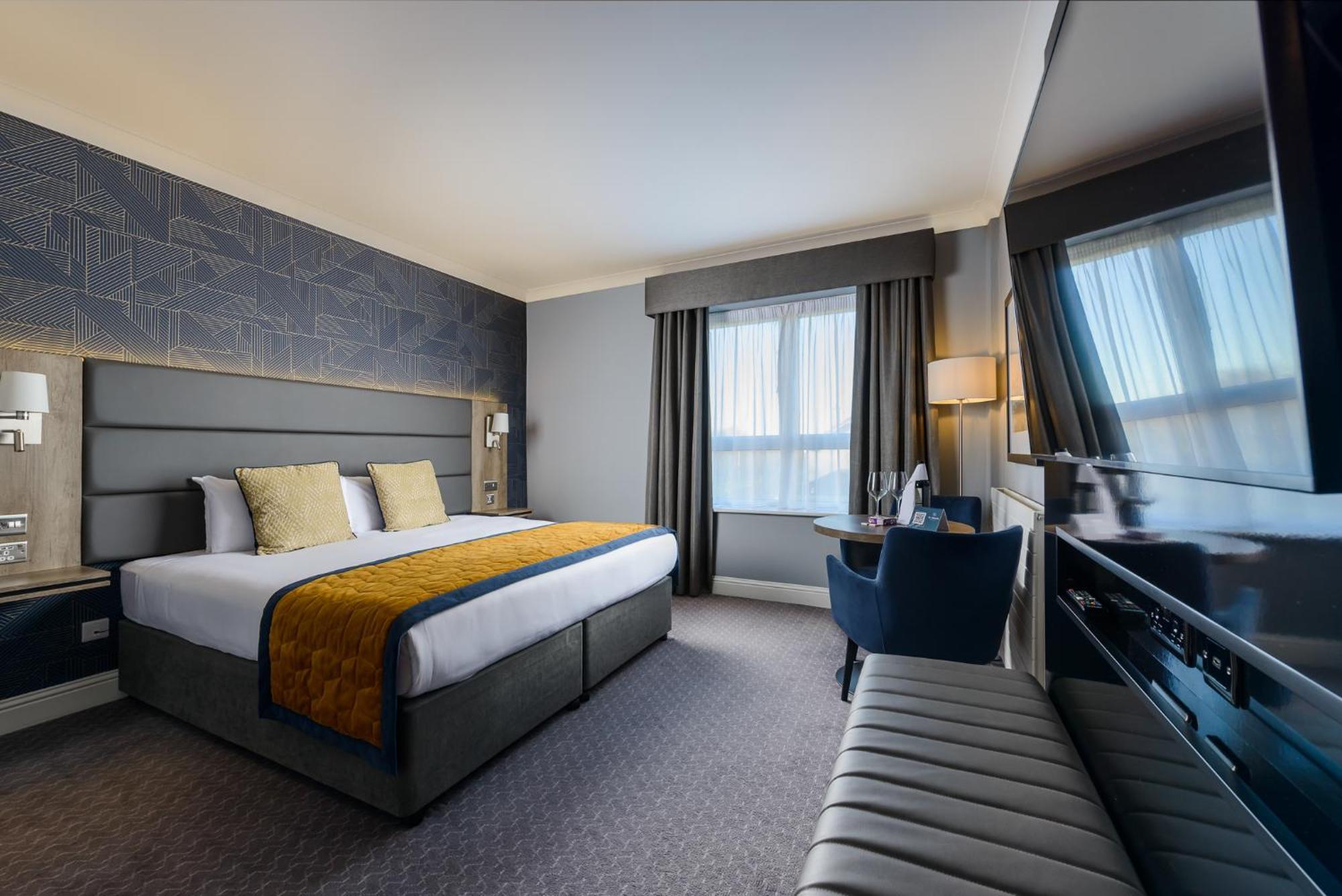 Clybaun Hotel Голвей Екстер'єр фото
