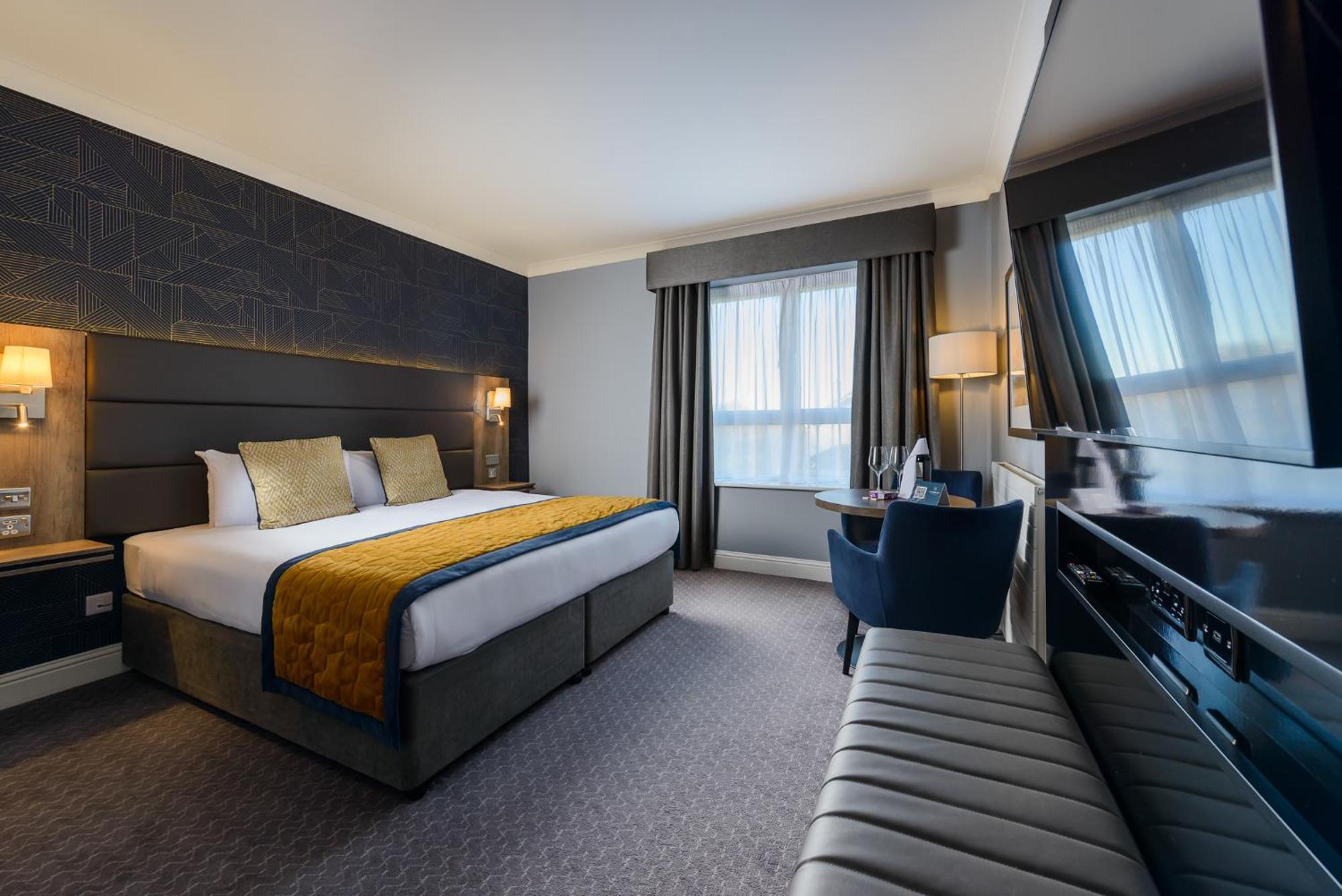 Clybaun Hotel Голвей Екстер'єр фото