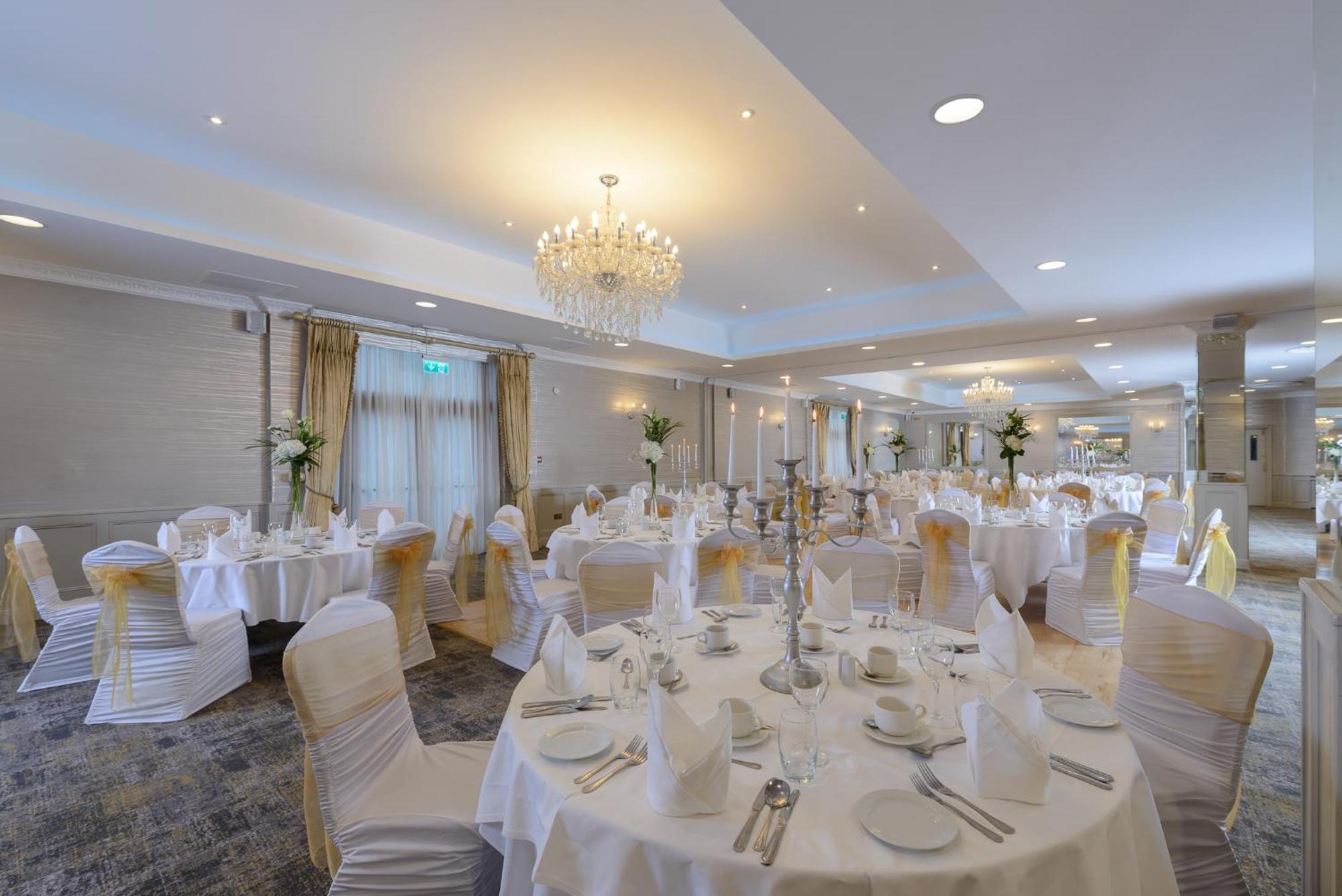 Clybaun Hotel Голвей Екстер'єр фото