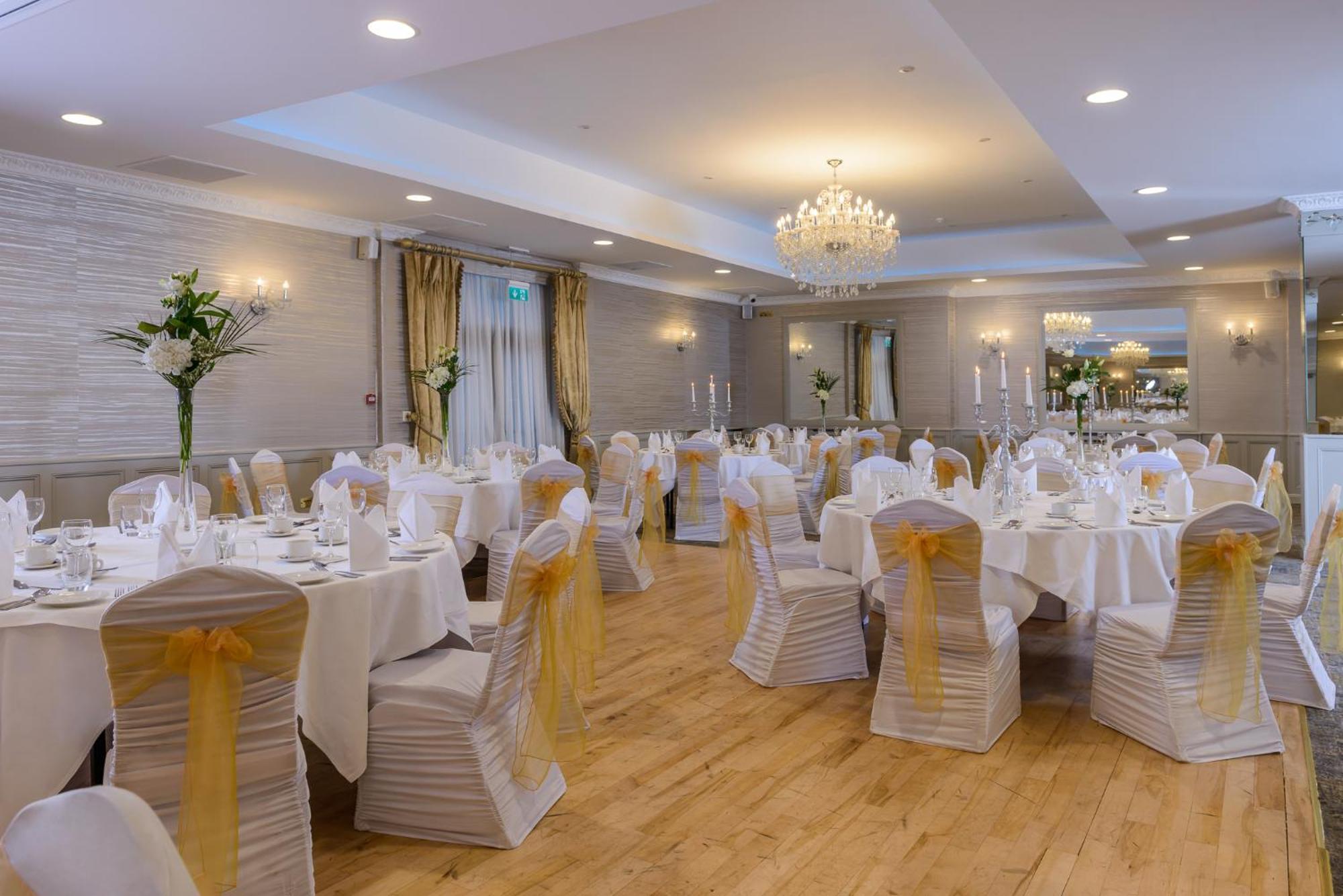 Clybaun Hotel Голвей Екстер'єр фото