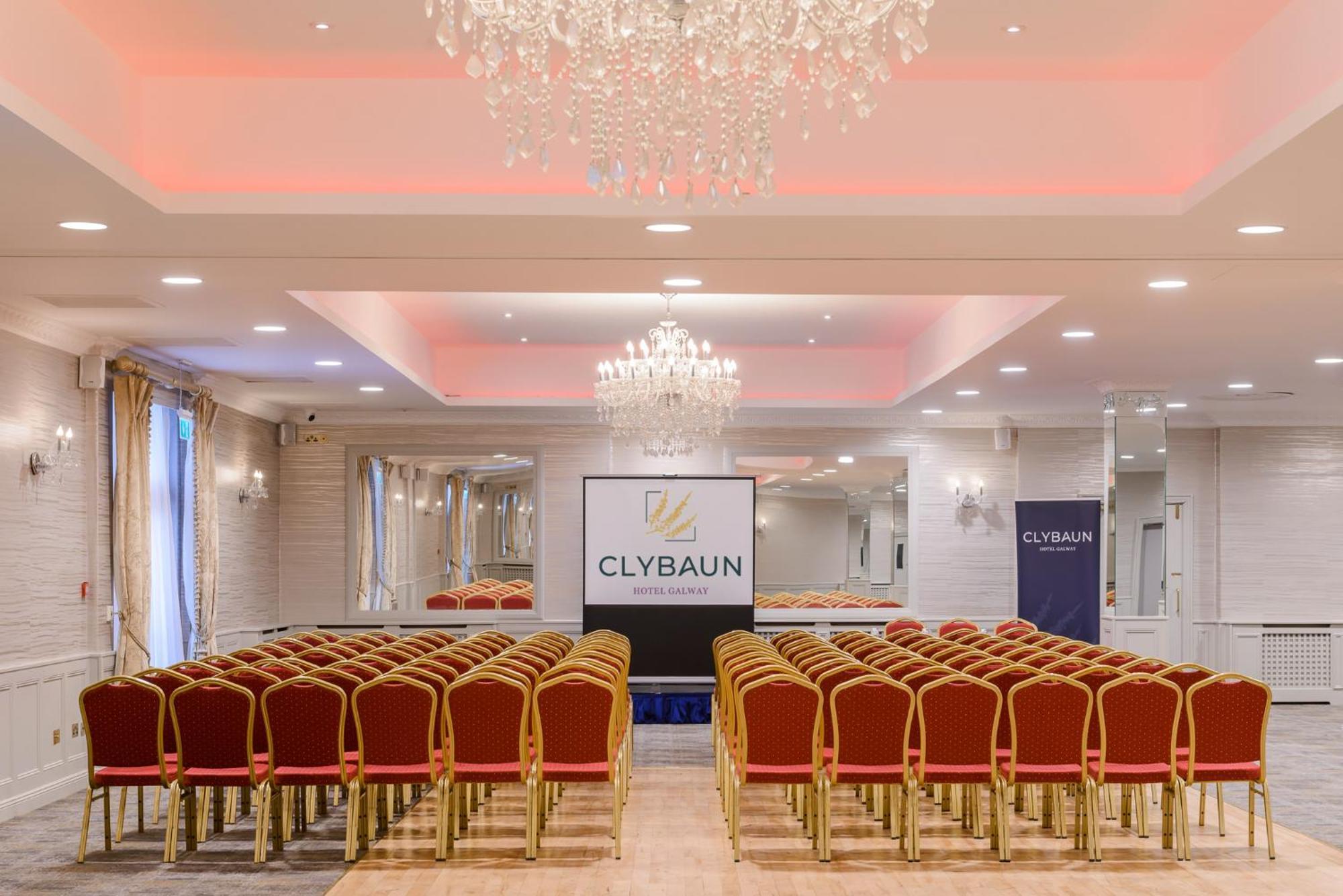Clybaun Hotel Голвей Екстер'єр фото